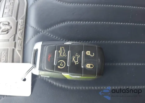 2022 Ram 1500 Limited 4X4 5'7 Box z USA, uszkodzony, nr VIN 1C6SRFHM0NN365949